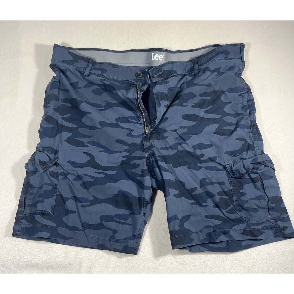 Lee Camouflage Cargo Shorts Size 44 Blue